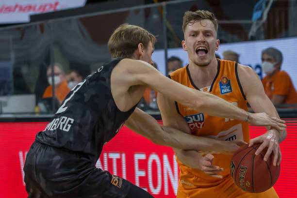 象征着她对 象征着她对